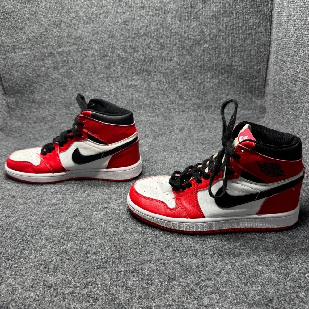 Nike Air Jordan 1 High OG Chicago Lost and Found Kids 3Y Red White 555088-101